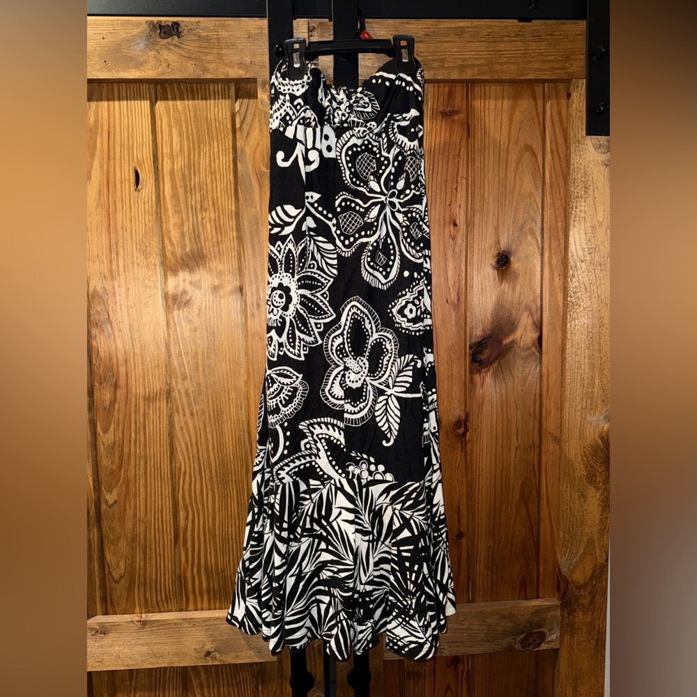 Black and White Floral Strapless Dress